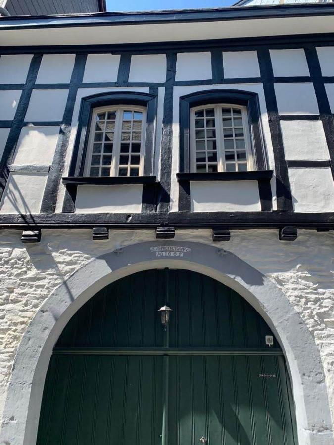 Manoir -1654- historisch schlafen in Monschaus Altstadt Exterior foto